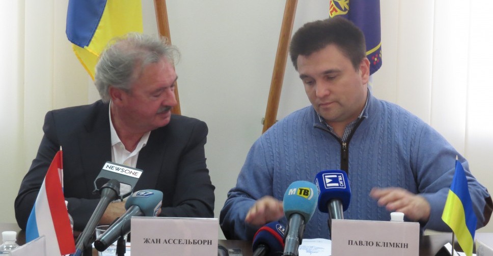 Мариуполь. Жан Ассельборн: В Донбассе находится 470 российских танков (ФОТО+ВИДЕО)