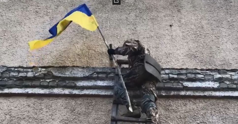 Финал операции ВСУ на Донбассе. Видео из поселка, возвращенного под флаг Украины (ФОТО+ВИДЕО)