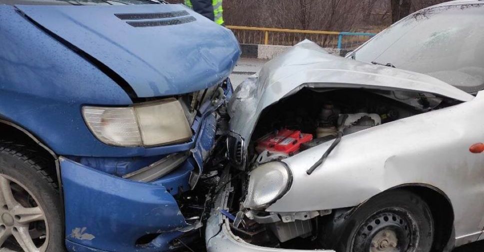 В Мариуполе «лоб в лоб» столкнулись автомобили