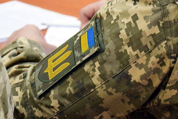 Мобілізація чи рекрутинг: що робити строковикам, у яких закінчується відстрочка