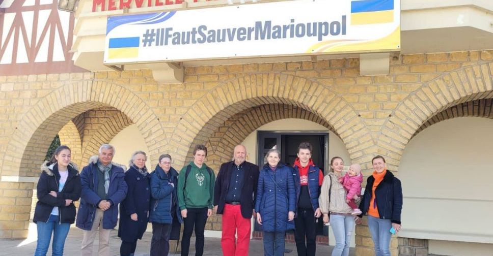 «Мы должны спасти Мариуполь»: во французской коммуне поддержали украинский город