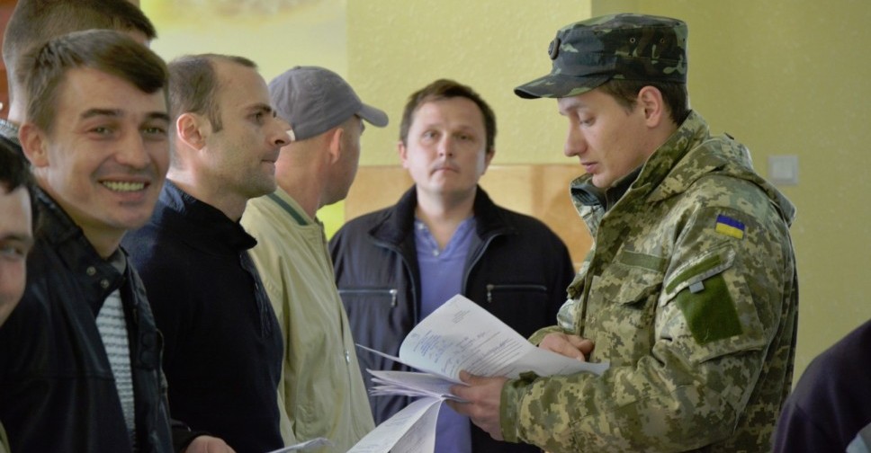 На мариупольских предприятиях проверят военнообязанных
