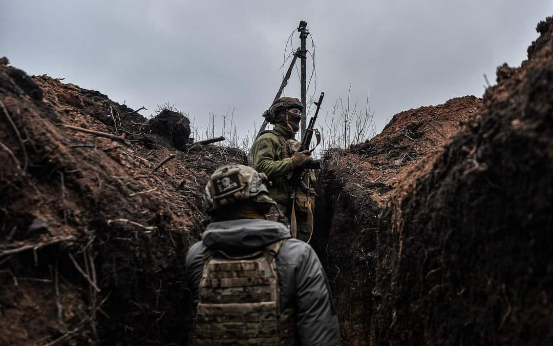 Два захисники героїчно відбили штурм російських окупантів під Авдіївкою