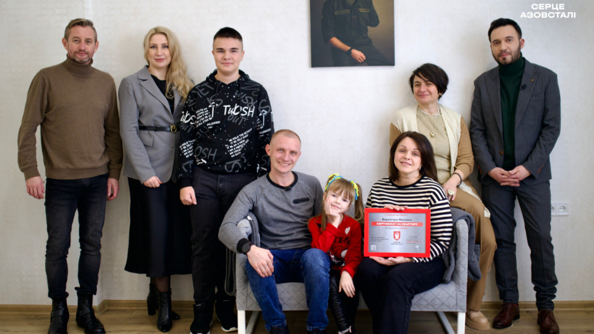 “Наступна сходинка для розвитку”: нацгвардієць Михайло Вернигора отримав квартиру за програмою “Серце Азовсталі. Вдома”