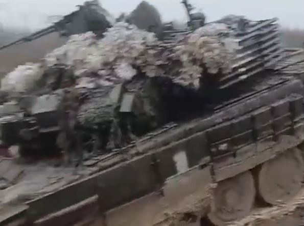 ЗСУ показали два трофейних новітніх танки росіян за сотні мільйонів