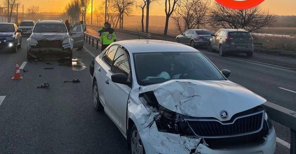 Тройное ДТП на Набережной в Мариуполе