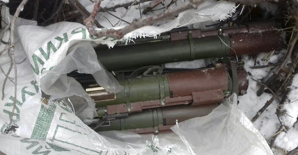 Под забором мариупольского меткомбината обнаружен мешок с гранатометами (ФОТО)