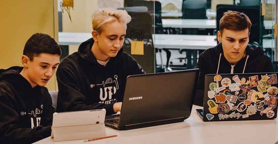 Мариупольские школьники выиграли грант и запустили свою онлайн-платформу для людей с инвалидностью (ФОТО)