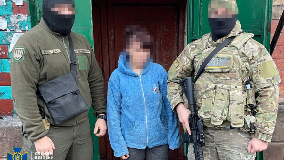 Їздила за 100 км, щоб зняти позиції ЗСУ під Авдіївкою та Мар’їнкою: жінці з Новогродівки загрожує довічне ув’язнення
