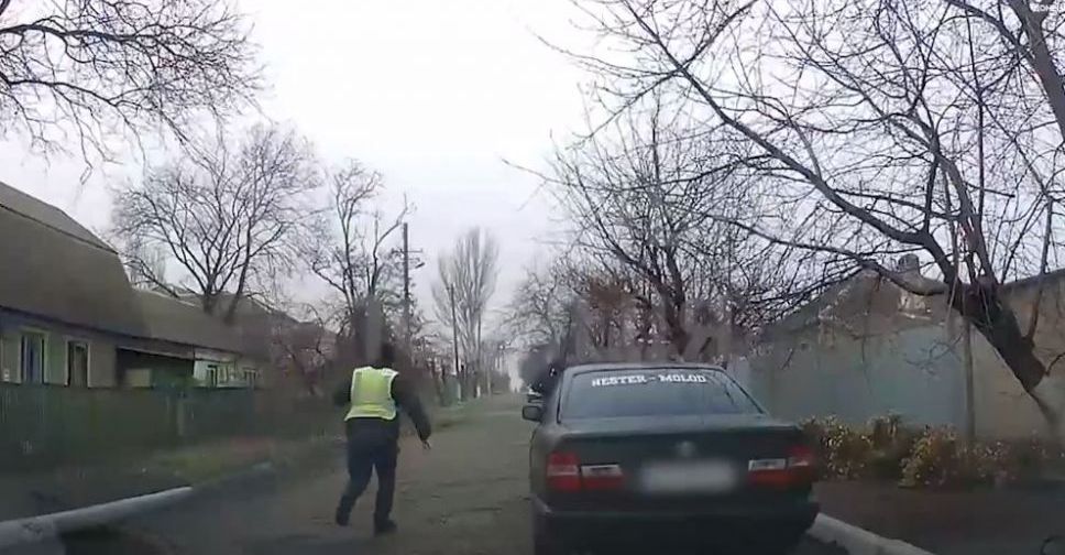 В Мариуполе пьяный водитель убегал от полицейских и пытался их обмануть