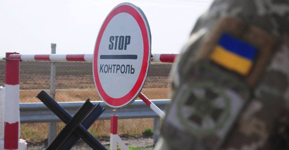 Болезнь, смерть и воссоединение семьи: кого пропускают через закрытые КПВВ в Донбассе