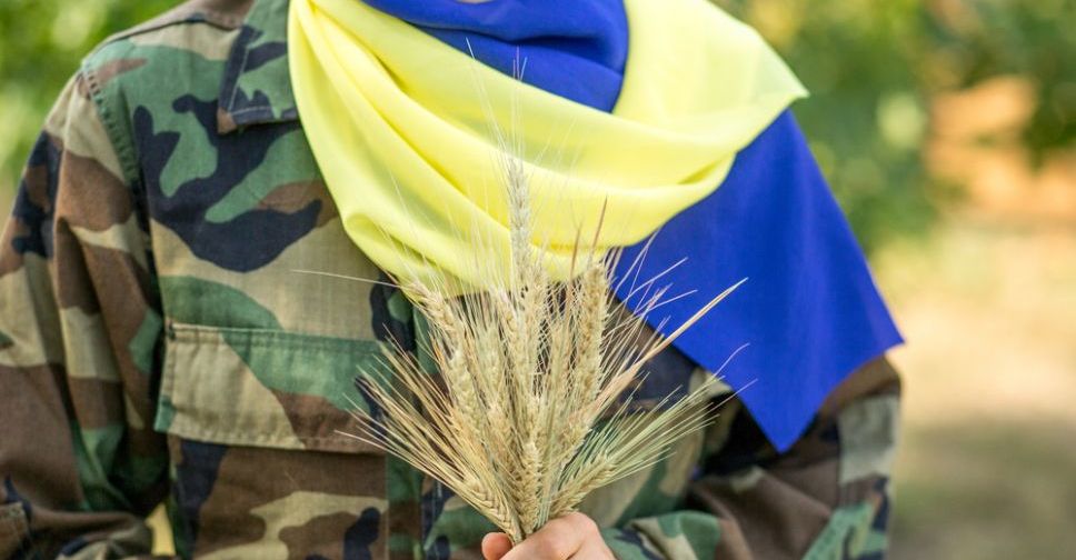 Военная техника, историческая реконструкция и концерт: мариупольцам рассказали, как пройдет День защитника Украины