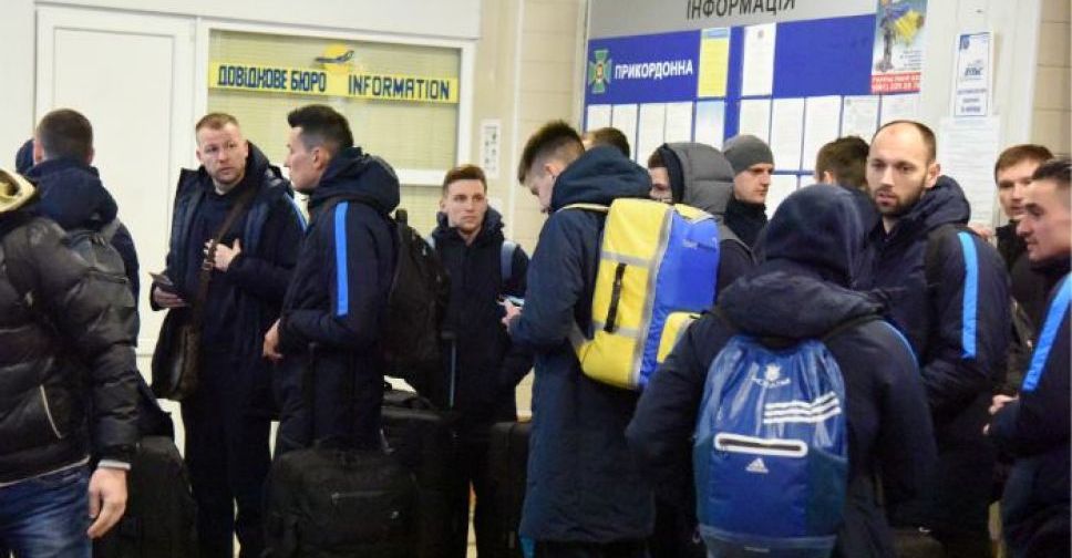 Мариупольские футболисты начали тренировки в Турции