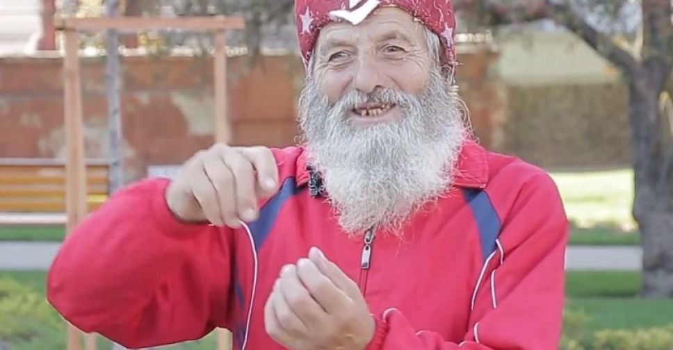 Мариупольский «Санта» поделился рецептом здорового завтрака (ВИДЕО)