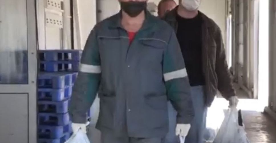 В апреле пенсионерам Мариуполя раздали 30 тысяч продуктовых наборов (ВИДЕО)