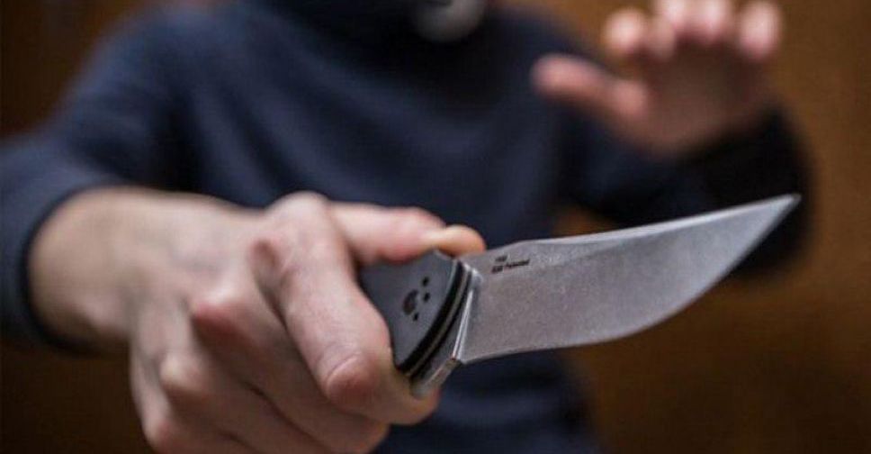 Мужчине, подрезавшему в Мариуполе своих друзей, выбрали меру пресечения