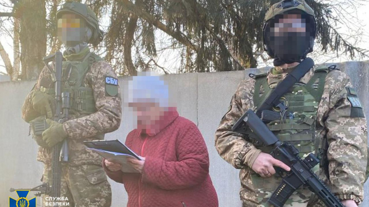 На Донеччині СБУ затримала ще одну інформаторку РФ – її завербував власний син