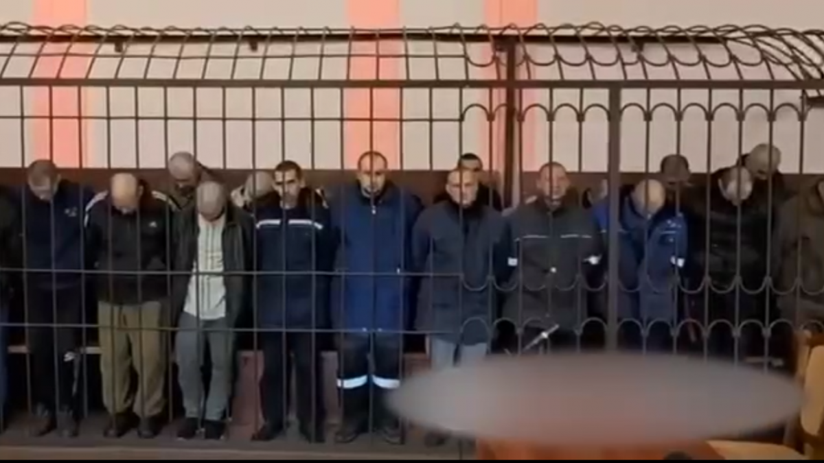 Від 27 до 29 років тюрми – в «днр» засудили 33 українських військових