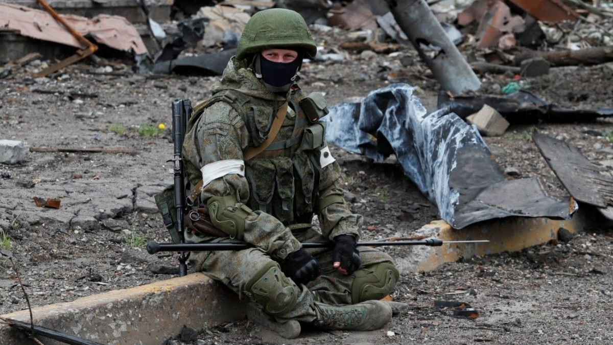 Кров’ю написали «йдіть» - у Маріуполі вбили шістьох російських військових