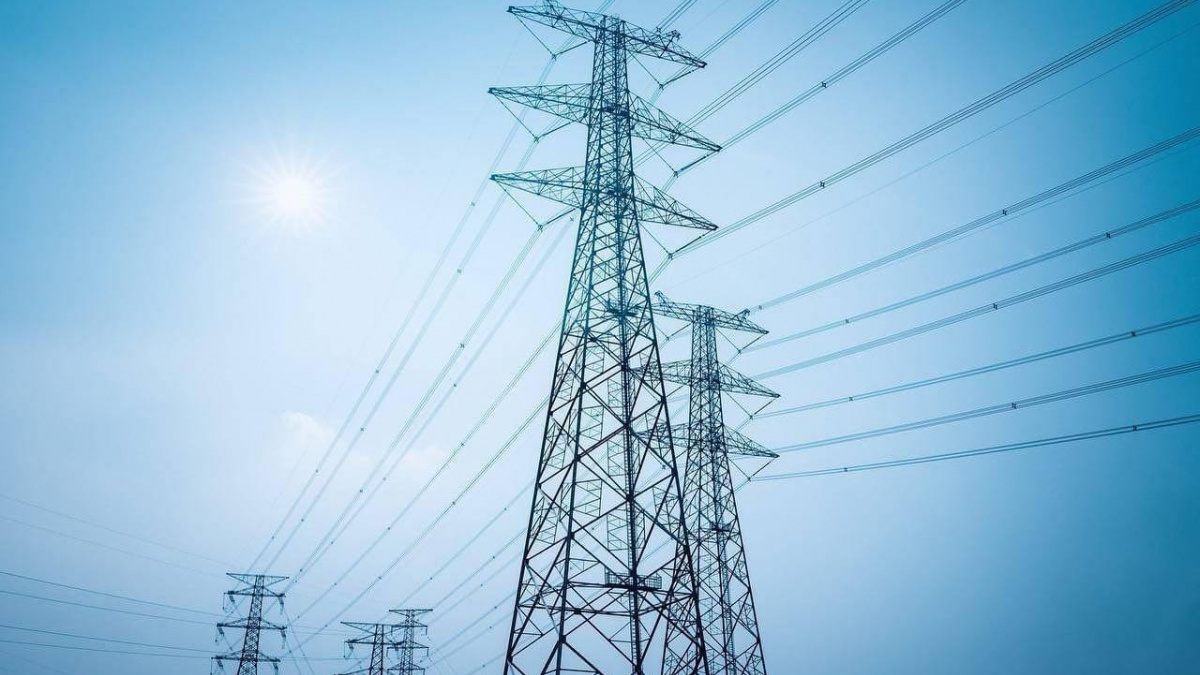 Аварійні відключення – енергетики повідомили, коли відновлять електропостачання