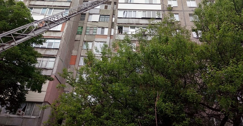 Спасатели в Мариуполе освободили из запертой квартиры 71-летнюю женщину