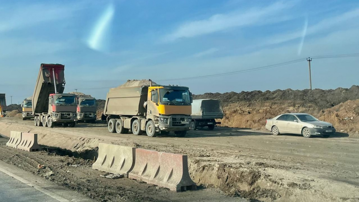 Траса з Ростова до Маріуполя та Азовське кільце: як росіяни розбудовують дороги на півдні Донеччини