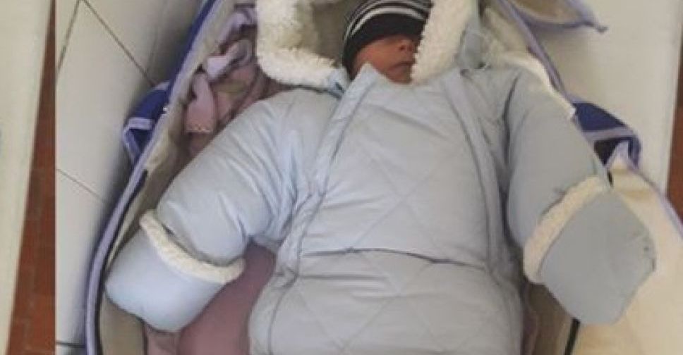 На порог роддома подбросили младенца: мариупольцев просят о помощи (ФОТО)