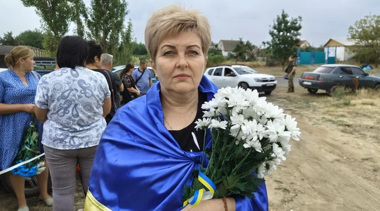 Загинув, обороняючи Маріуполь: в Лимані попрощалися з морпіхом Іваном Барзухом
