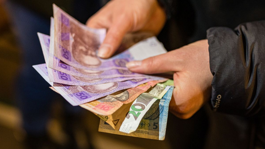 Виплати ВПО зможе отримувати більше людей – які нові правила ухвалив Кабмін