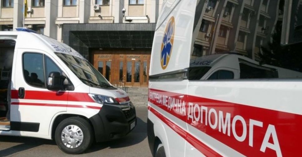 В Мариуполе женщина упала с высоты и разбилась насмерть, а мужчина отравился угарным газом