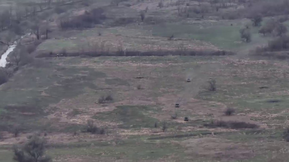 Без шансів на втечу: Азов розгромив колону окупантів на Донеччині