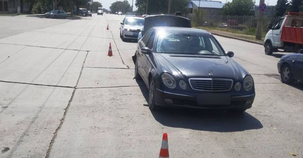 В Мариуполе «Мазда» влетела в «Мерседес»