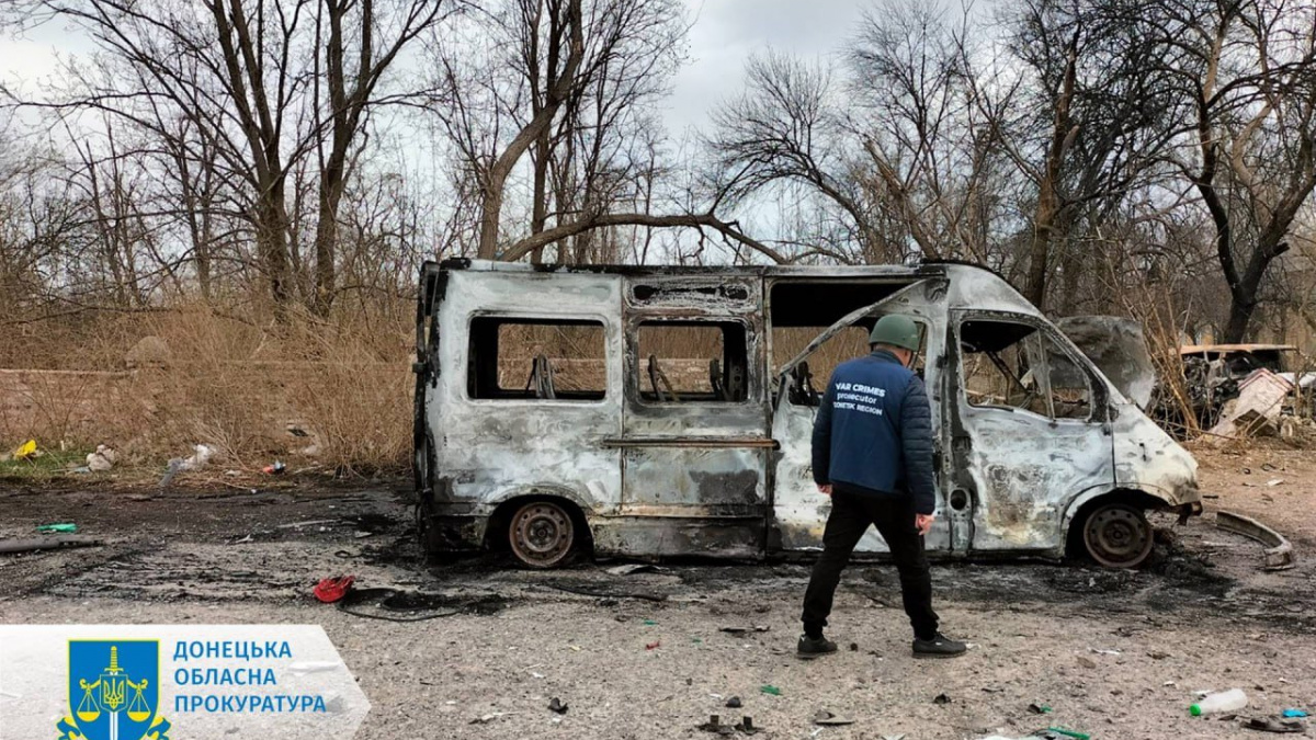 Росіяни скинули бомби на будинки в Миколаївці – поранено трьох людей