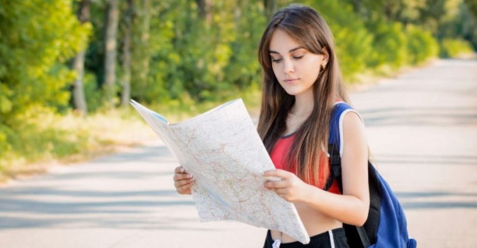 Заблудилась по дороге к дедушке: в Мариуполе потерялась 16-летняя гражданка Германии