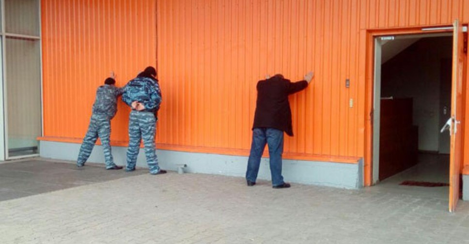 В торговом центре Мариуполя остановлен рейдерский захват? (ФОТО)
