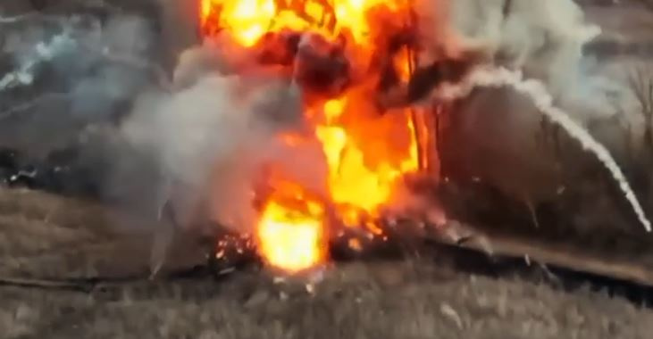 Російська артилерія та склад боєприпасів злетіли в повітря на Луганщині