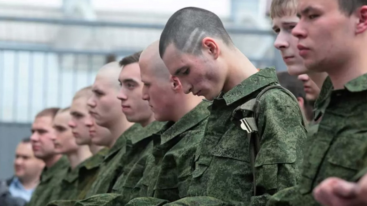 З 1 жовтня окупанти розпочинають призов у Маріуполі - кого він торкнеться