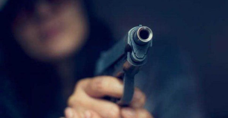 В Мариуполе мужчина устроил стрельбу: есть пострадавшие