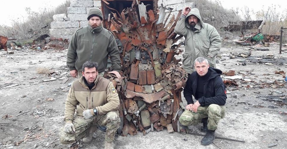 Вблизи Донецка бойцы АТО создали трон из «Игры престолов»