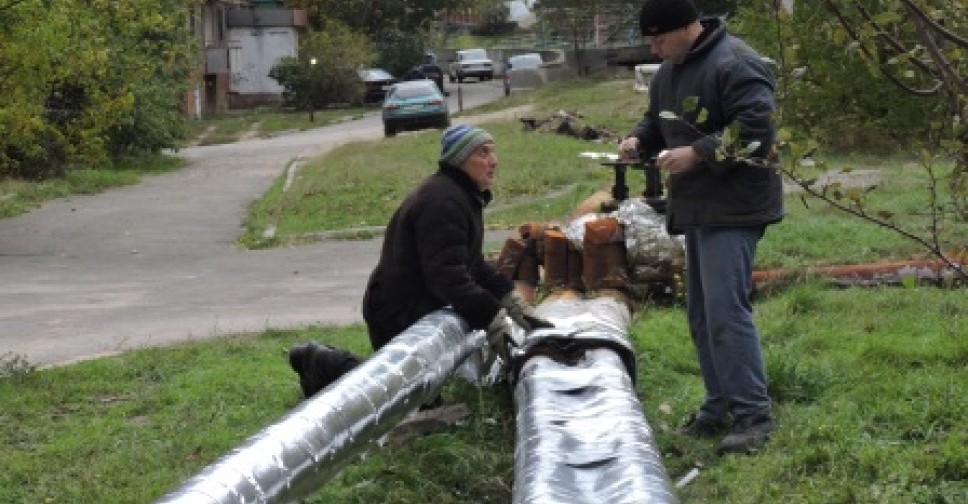 Во всех районах Мариуполя утепляют трубы