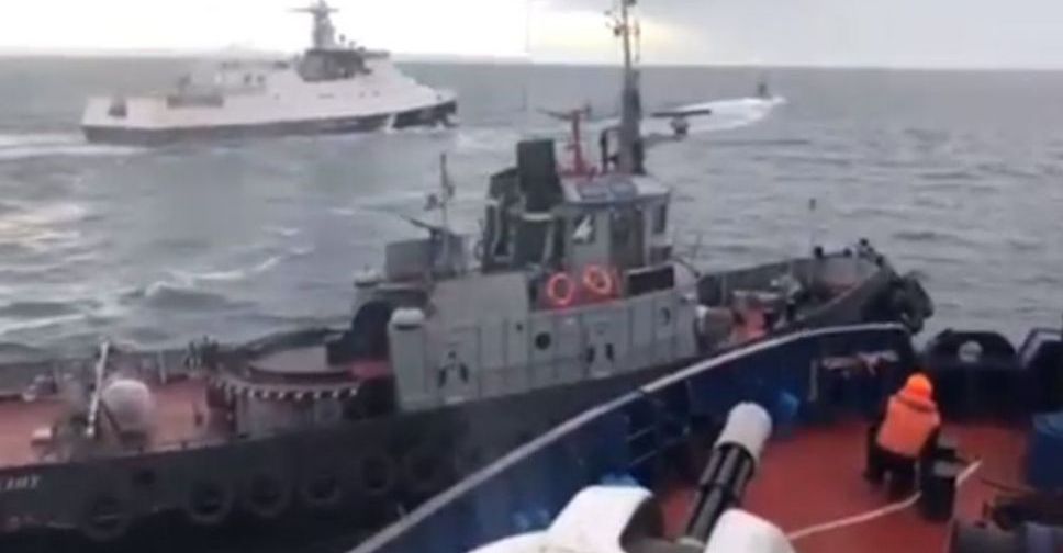  Сегодня заканчивается срок военного положения, введенного из-за захвата РФ катеров, двигавшихся в Мариуполь