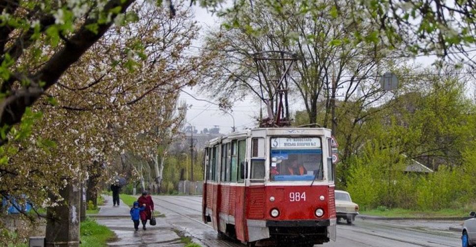 В Мариуполе изменят график движения трамвая №3 для заводчан. Если они попросят