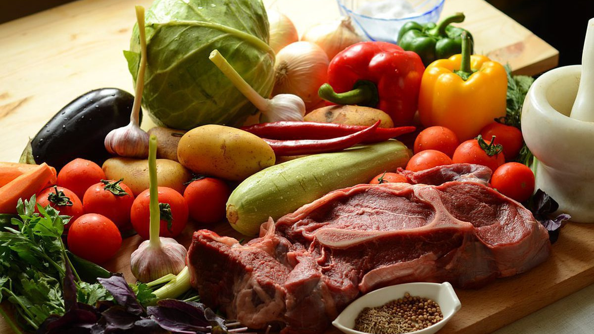 Овочі, м’ясо, хліб та гречка - якими будуть ціни на основні продукти харчування