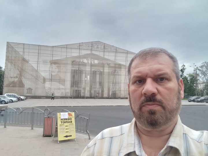 Місяць з пакетом на голові та життя в ізоляторі - маріупольський режисер Анатолій Левченко розповів свою історію
