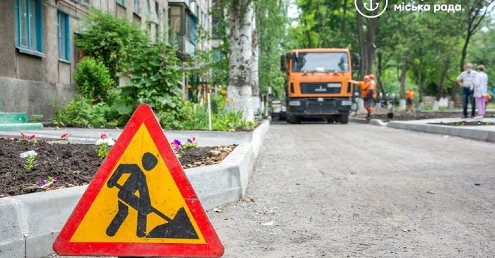 В Мариуполе создают «Уютные дворы» по-новому: мэр оценил ход работ (ФОТО)