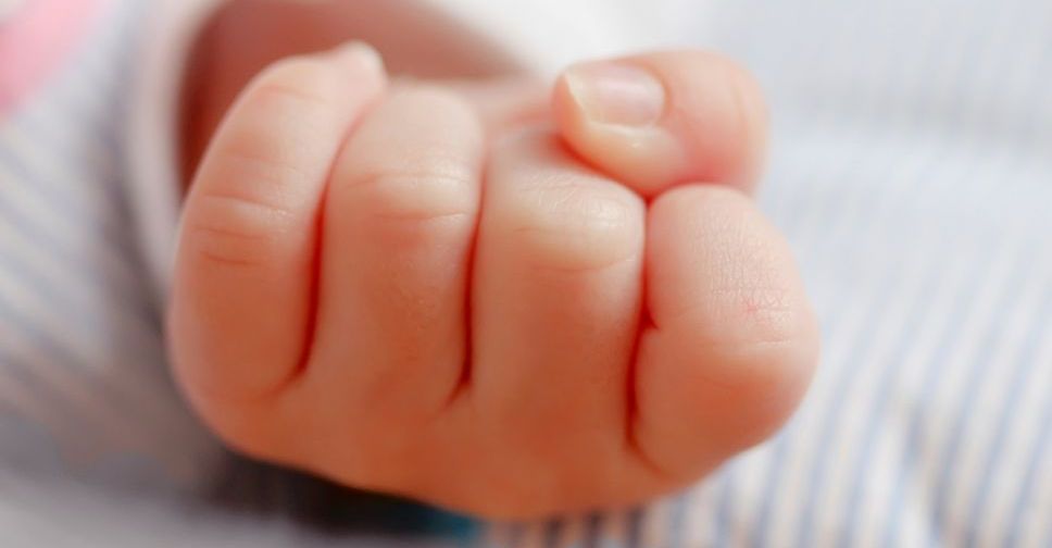Мариупольчанка в Киеве задушила новорожденную дочь и оставила в квартире со спящим мужем