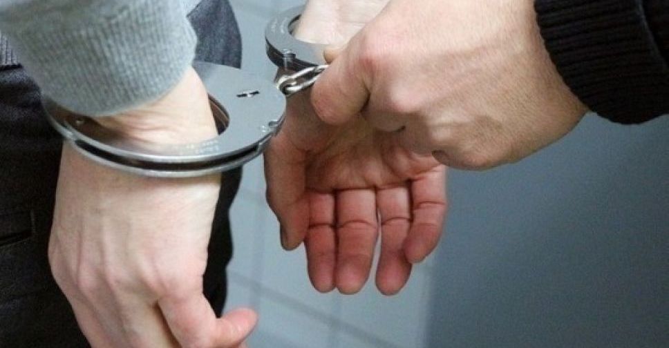 Мариупольский суд избрал меру пресечения водителю, который бросил машину с мертвым пассажиром