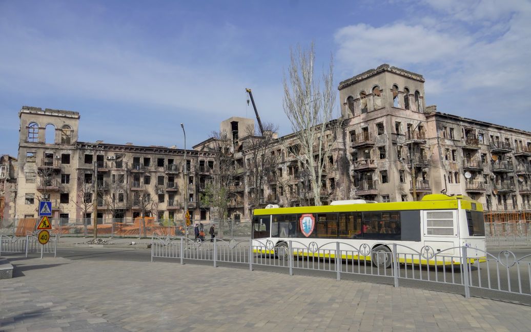 В Маріуполі в безхазяйні квартири заселяють мігрантів або віддають мешканцям без житла