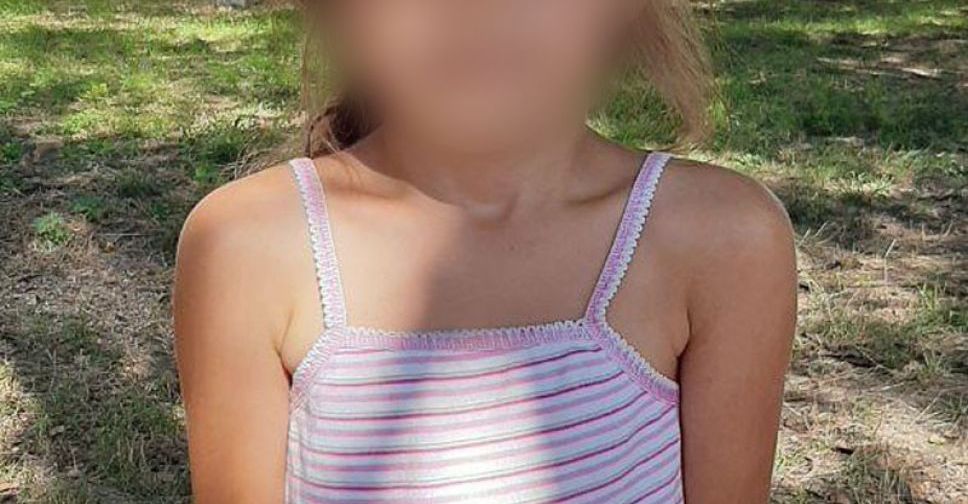 Забыла дорогу домой: в Мариуполе 7-летняя девочка гуляла у проезжей части