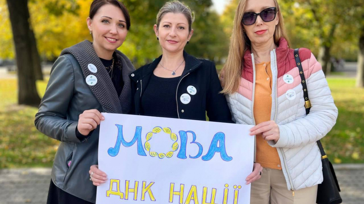 Маріуполь українською: у Києві та 15 містах країни відбулися акції на підтримку солов’їної